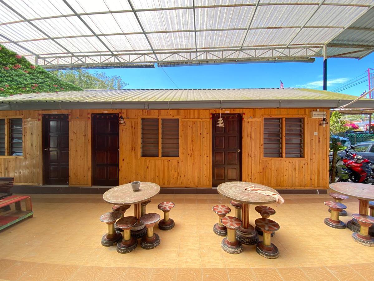 Aiza Homestay Opposite Abang Strawberry Taman Sedia Tanah Rata Ngoại thất bức ảnh