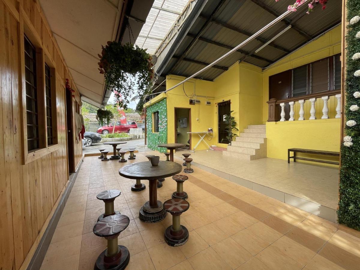 Aiza Homestay Opposite Abang Strawberry Taman Sedia Tanah Rata Ngoại thất bức ảnh