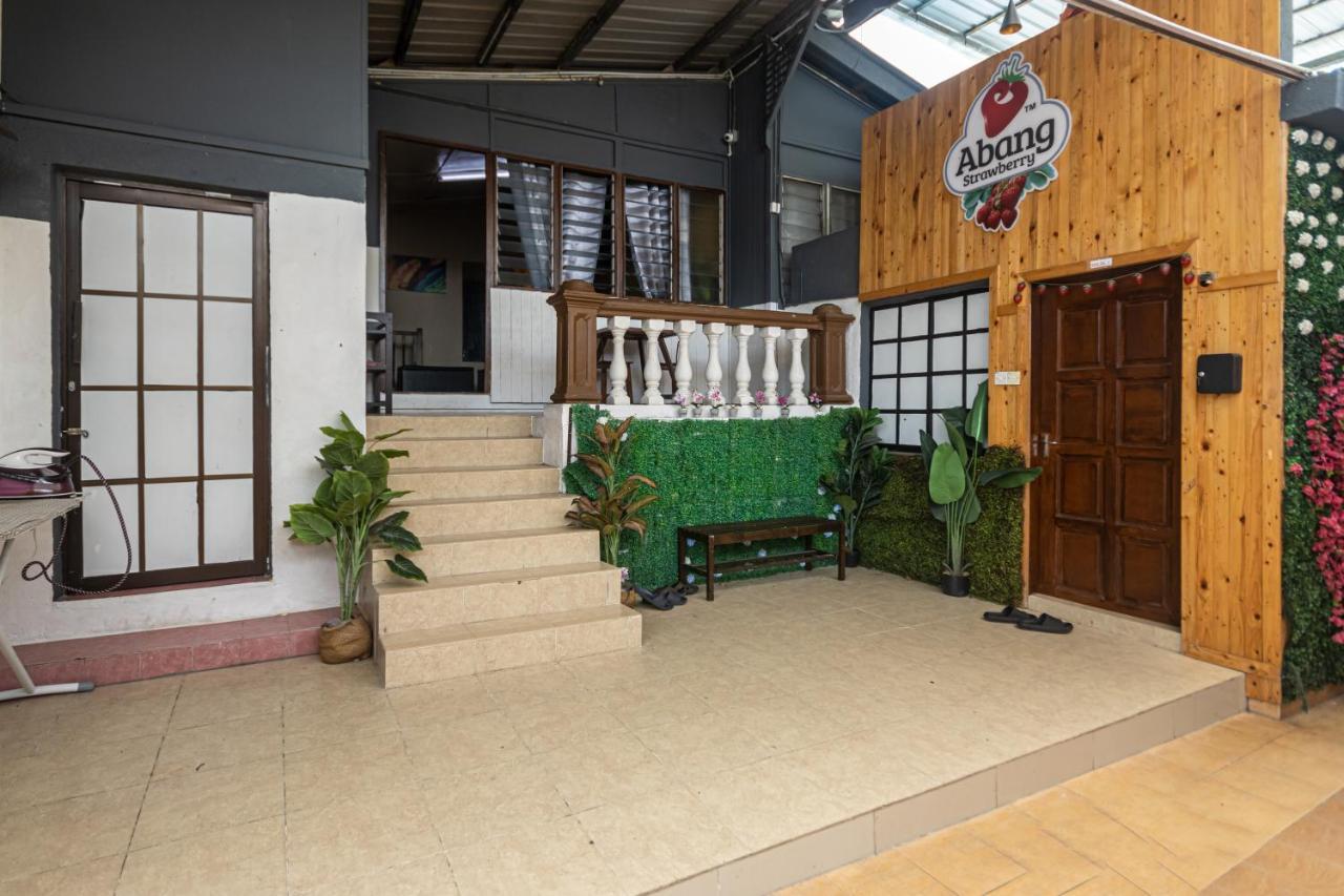 Aiza Homestay Opposite Abang Strawberry Taman Sedia Tanah Rata Ngoại thất bức ảnh