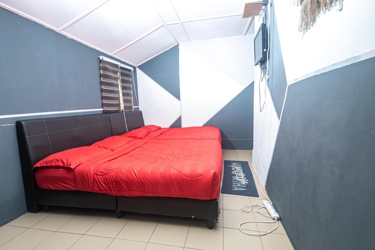 Aiza Homestay Opposite Abang Strawberry Taman Sedia Tanah Rata Ngoại thất bức ảnh