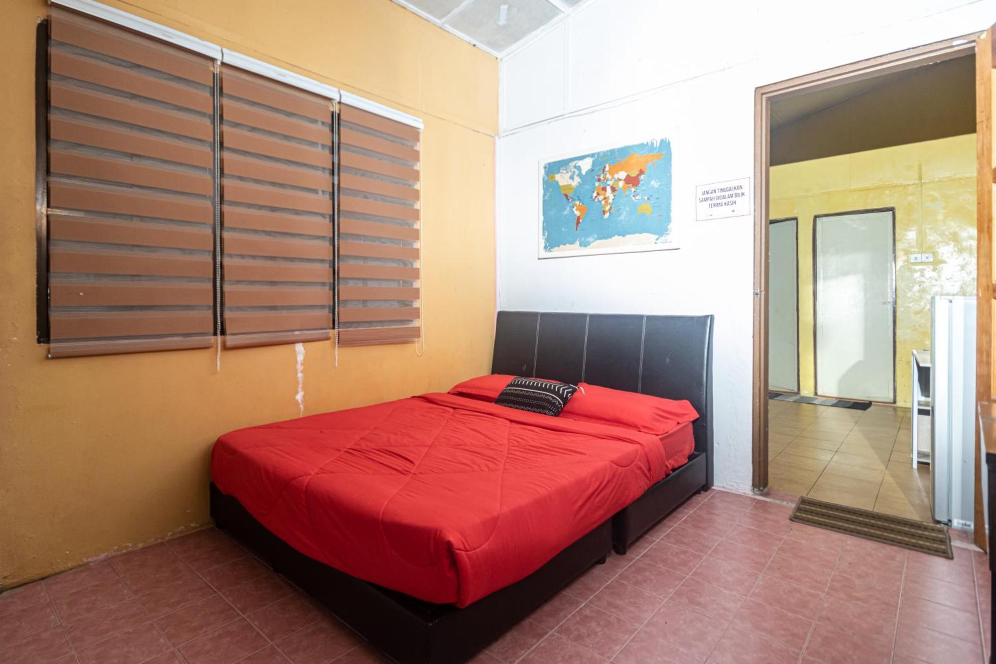 Aiza Homestay Opposite Abang Strawberry Taman Sedia Tanah Rata Ngoại thất bức ảnh