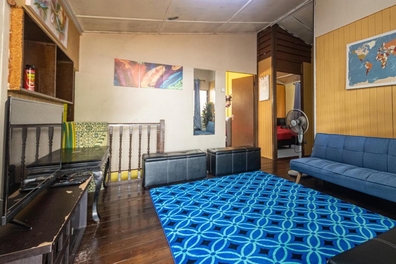 Aiza Homestay Opposite Abang Strawberry Taman Sedia Tanah Rata Ngoại thất bức ảnh